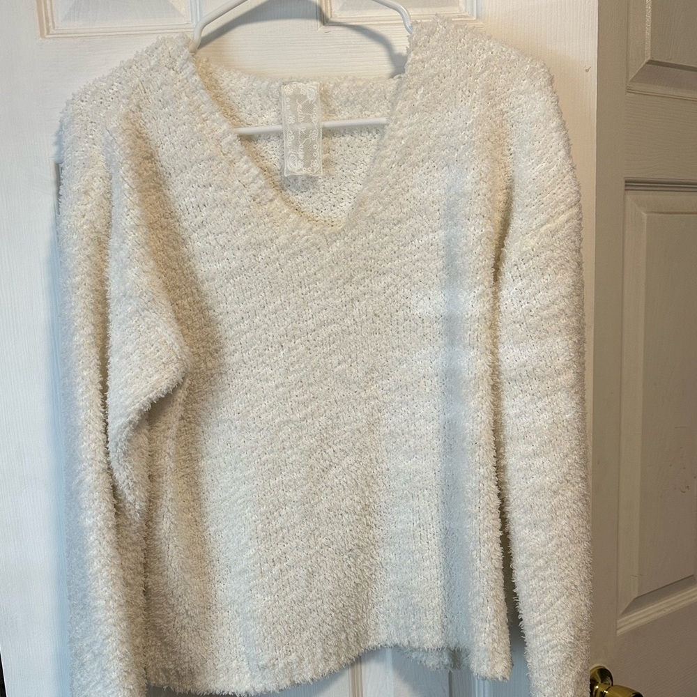 Sadie & Sage cozy white sweater - small